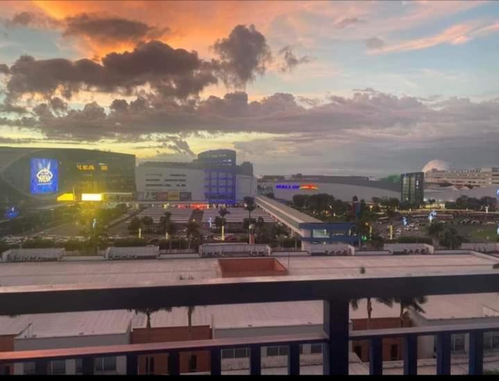 Yhanz Z Sea Residences Pasay Exterior foto