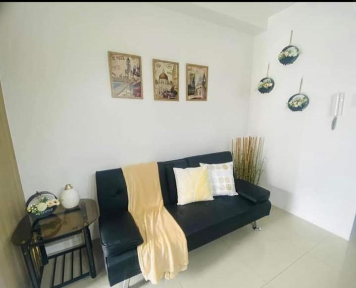 Yhanz Z Sea Residences Pasay Exterior foto