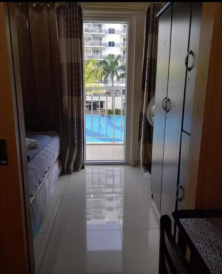 Yhanz Z Sea Residences Pasay Exterior foto
