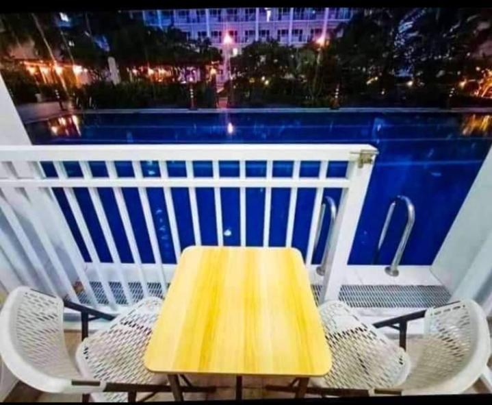 Yhanz Z Sea Residences Pasay Exterior foto