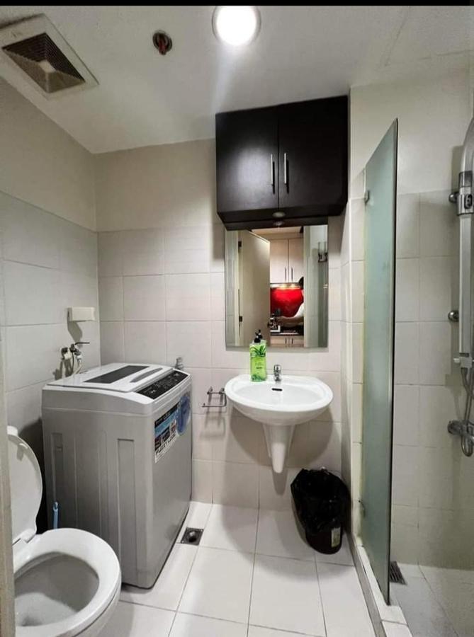 Yhanz Z Sea Residences Pasay Exterior foto