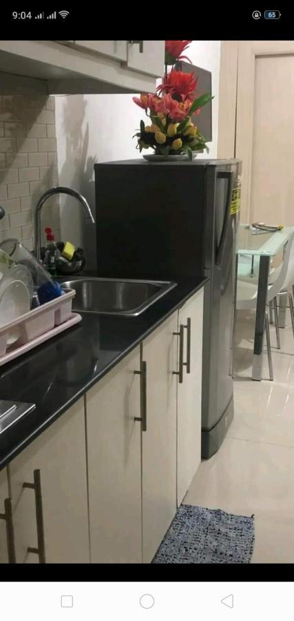 Yhanz Z Sea Residences Pasay Exterior foto