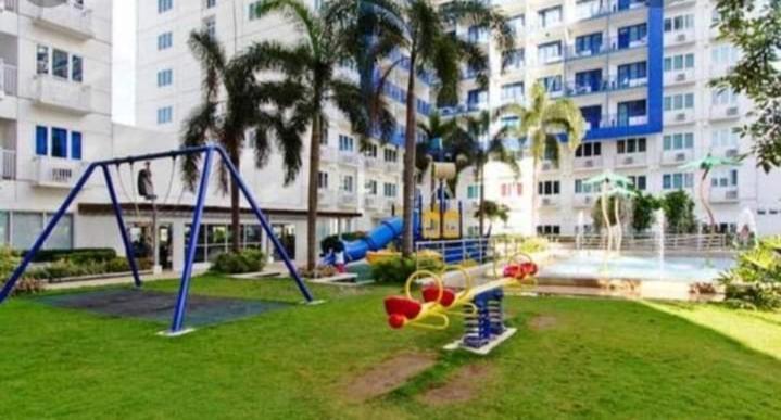 Yhanz Z Sea Residences Pasay Exterior foto