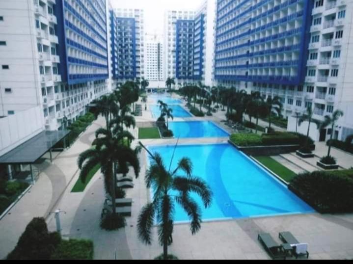 Yhanz Z Sea Residences Pasay Exterior foto